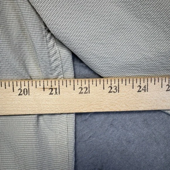 Eddie Bauer Mens Long Sleeve Button Down Shirt Beige Utility Outdoor Size M - Picture 11 of 11